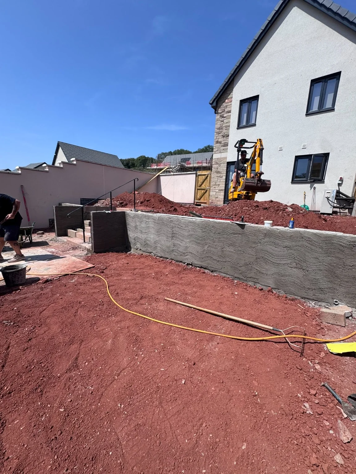 VORX retaining wall and garden level construction